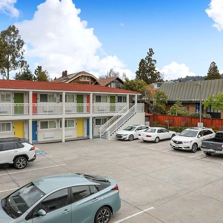 Signature Inn Berkeley Exterior foto